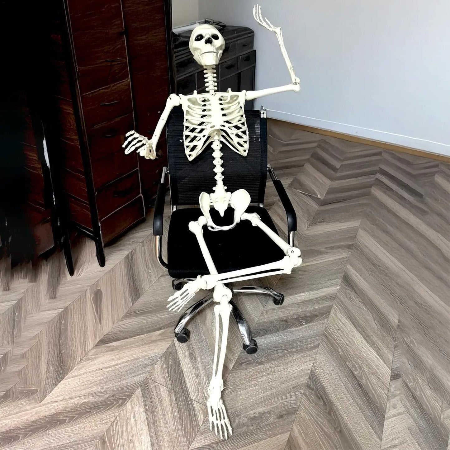 Halloween Realistic Body Bones Life Size Human Skeleton With Posable Joints Simulation Skull Ornament Haunted House Horror Props