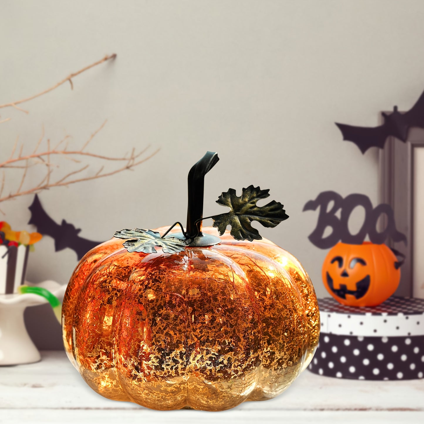 Golden Glass Pumpkin Night Light - Elegant Glowing Table Centerpiece with Warm White & Golden Light, Battery-Powered (Not Included) - Durable Glass Construction for Halloween, Christmas, Thanksgiving, Fall Harvest Decor - Man